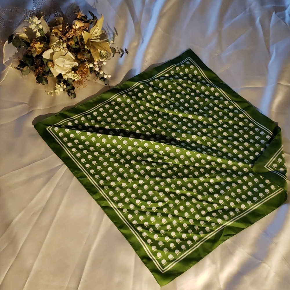 SCARF - Picture 12 of 13